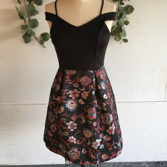 Dresses & Skirts - OFF SHOULDER BROCADE A-LINE DRESS w/ POCKETS!